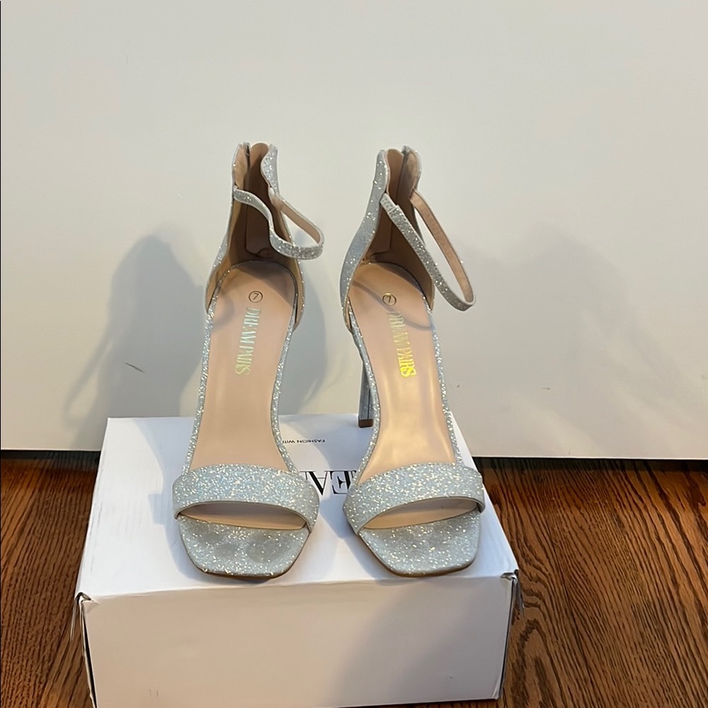 Dream pairs Silver Glitter Women's Heels